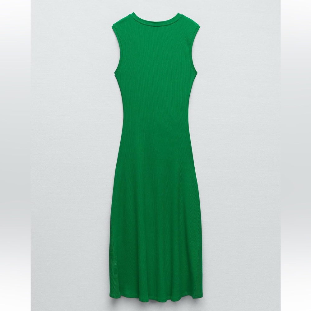ZARA Ruched Ribbed Dress in Green - Picture 2 of 9